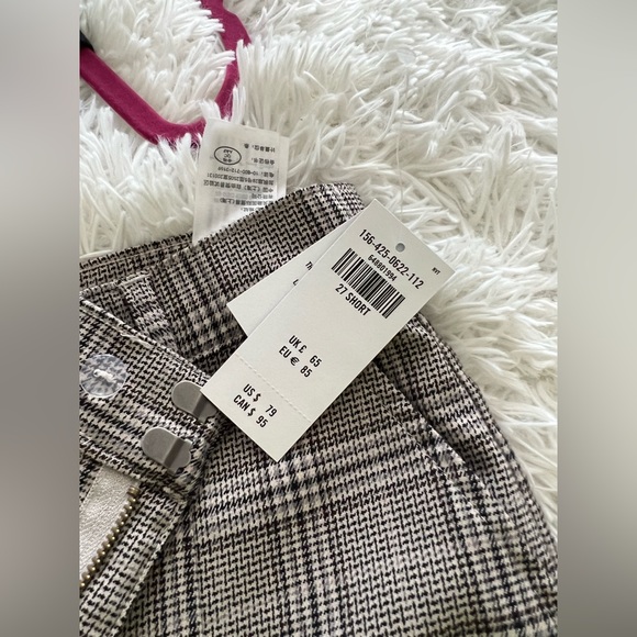Abercrombie split hem plaid trousers. 27 short - Picture 3 of 4